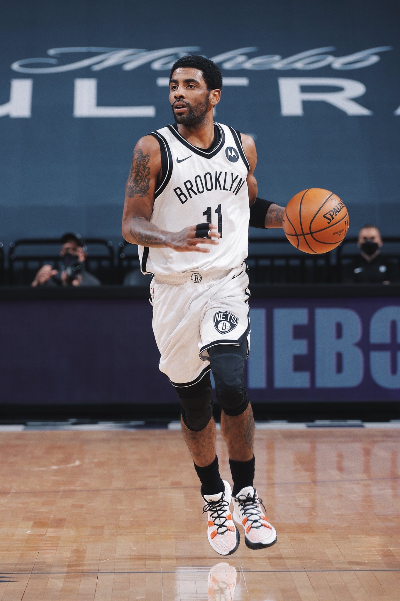 阿方索-戴维斯今日恢复部分合练，为接受手术以来首次