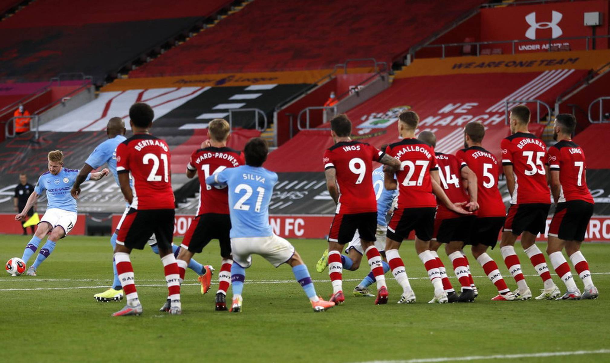 记录报：本菲卡有意冬窗以2500万欧元的转会费出售谢尔德鲁普